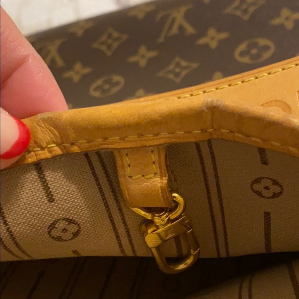 Louis Vuitton Bag - Picture 8 of 8